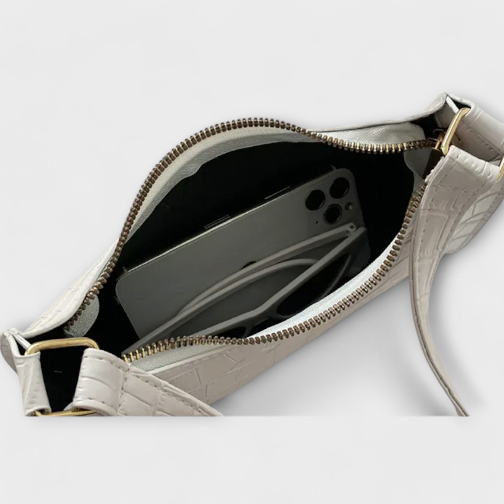 Aurellia. - Shiny Leather Bag