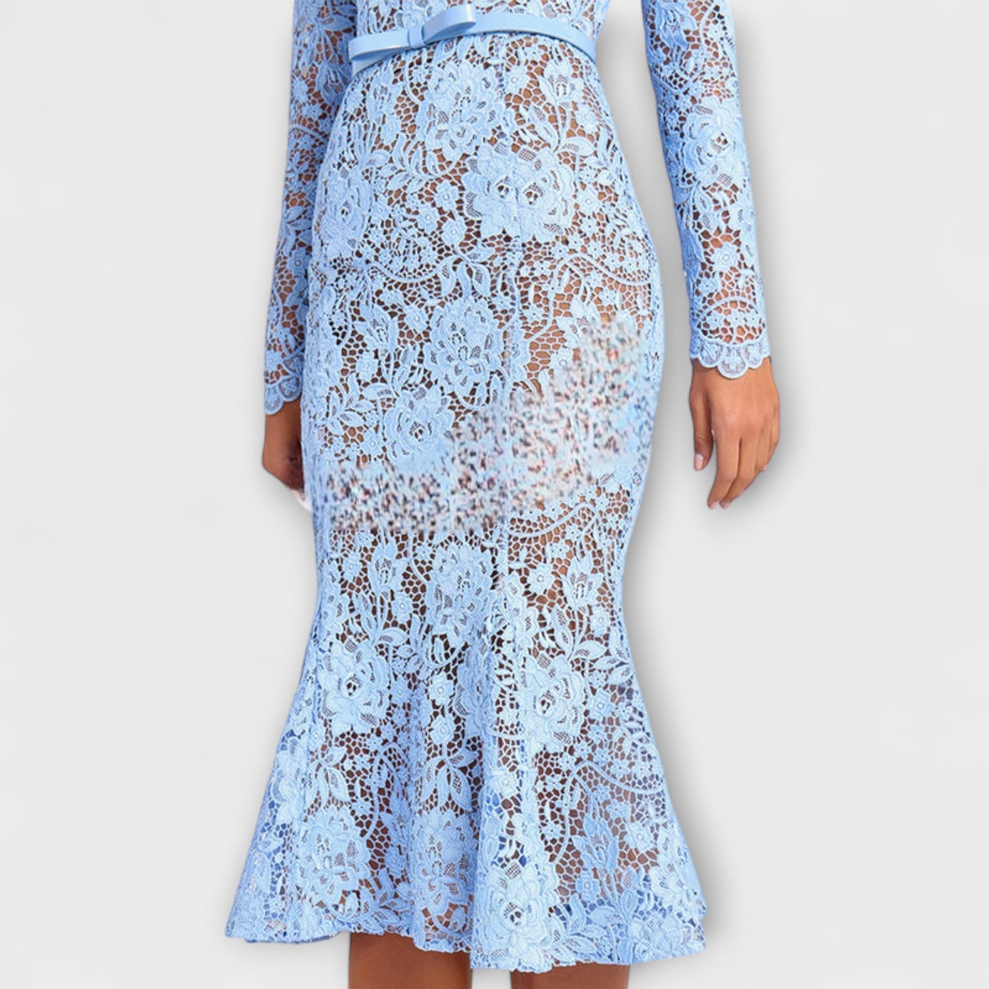 Freya - Elegant Midi Dress Made of Floral Lace