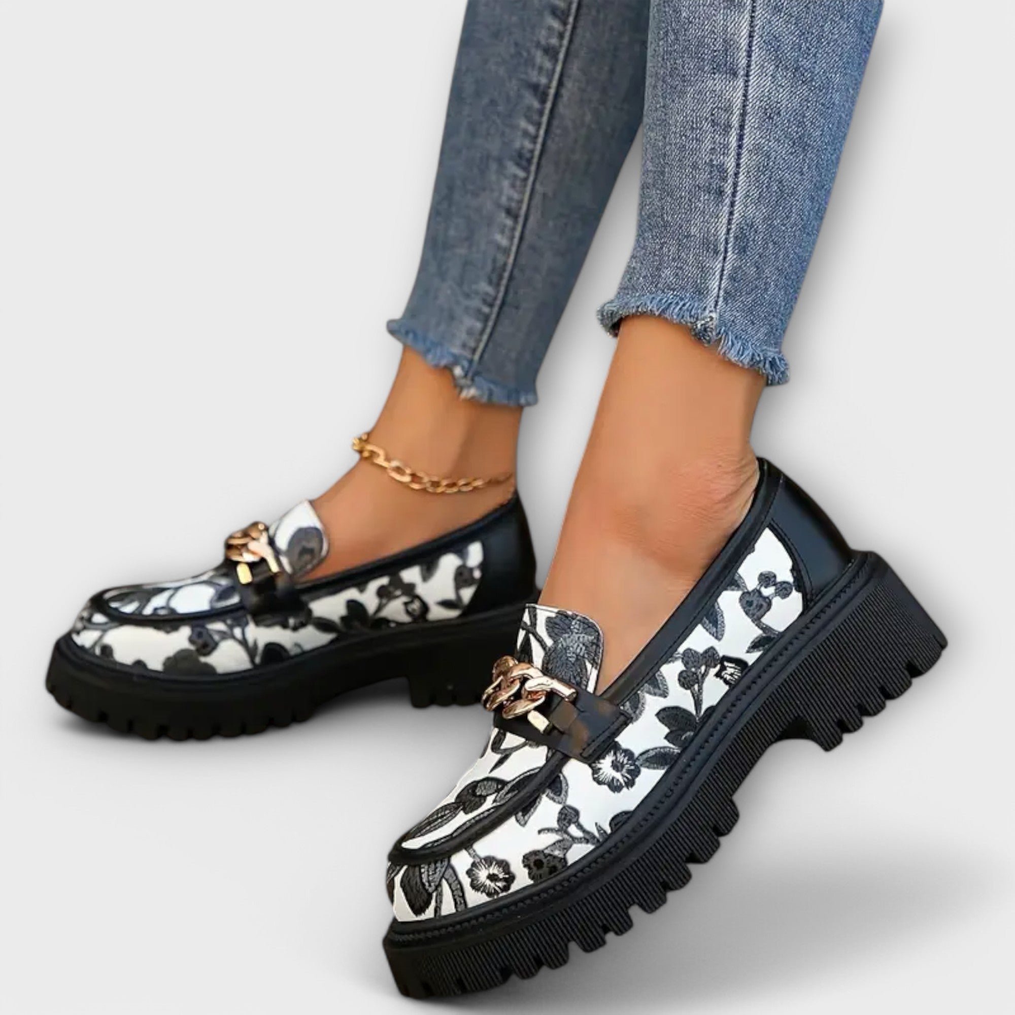 Sandra - Elegant Retro Slipper